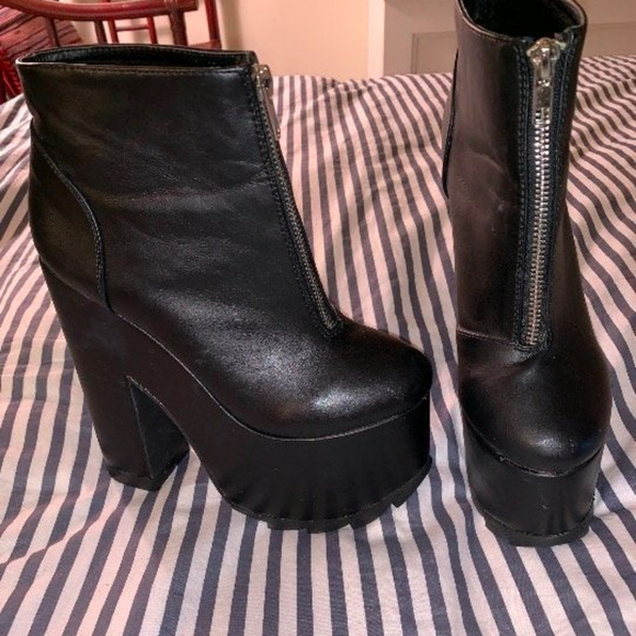 YRU Nightmare Platform Heels Dollskill (7) - Picture 8 of 8